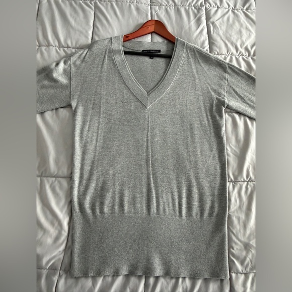 White House Black Market Gray V-Neck Cashmere Blend Sweater – Size L - Picture 7 of 14